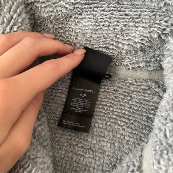 Full-Zip North Face Jacket - Picture 7 of 7